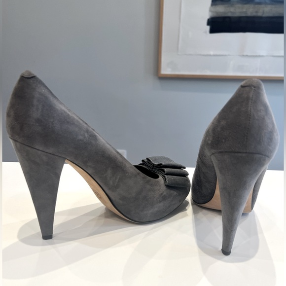 Bally Grey Suede Covered Platform Pump 39.5 - Picture 3 of 7
